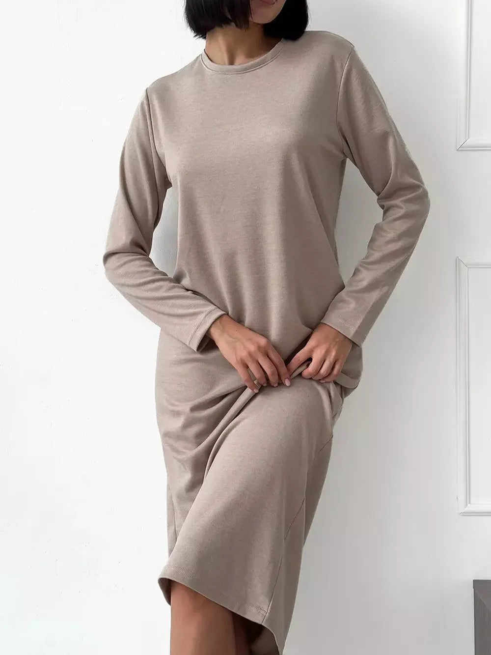 Round Neck Long-Sleeve Midi Dress - Black