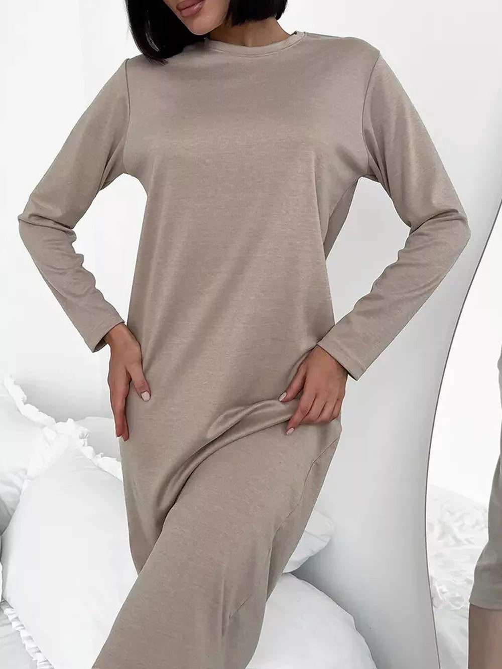 Round Neck Long-Sleeve Midi Dress - Black