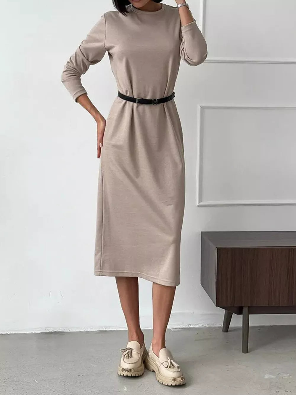 Round Neck Long-Sleeve Midi Dress - Black